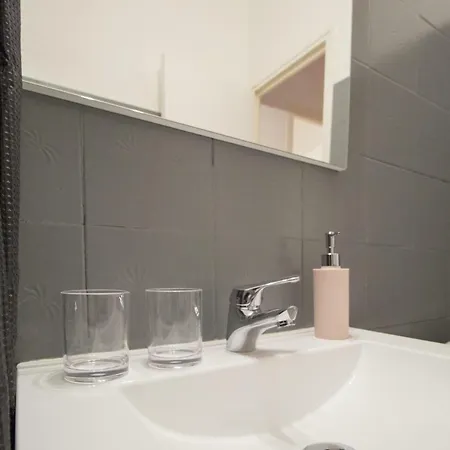 Au Saint Vincent Apartment *
